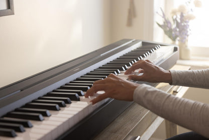 YAMAHA P71 88-Key Weighted Action Digital Piano with Sustain Pedal and Power Supply (Amazon-Exclusive)